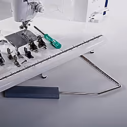 JUKI TL-2200qvp mini - portabel 1-nål raksöm industrisymaskin för tunna till mellan material.