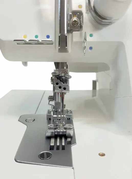 MCS-1800 KIREI - coverstitch med kedjesöm och fållvikare