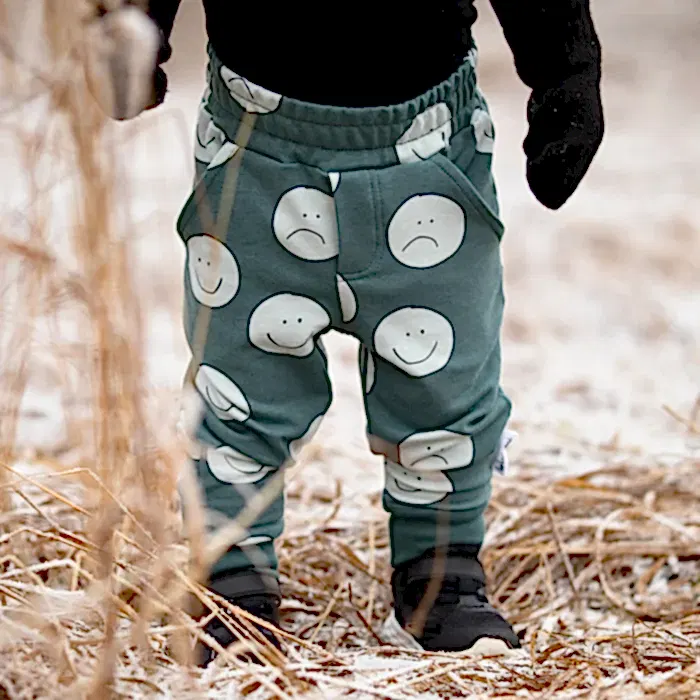 BOBBIE - SHORTS, JOGGING- & UTSTÄLLD BYXA
