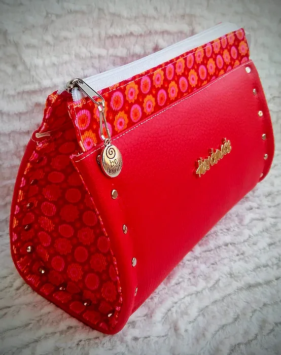 RENO ROUNDED MAKUP BAG