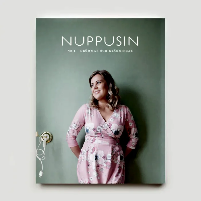 NUPPUSIN NR 1 - DRÖMMAR OCH KLÄNNINGAR